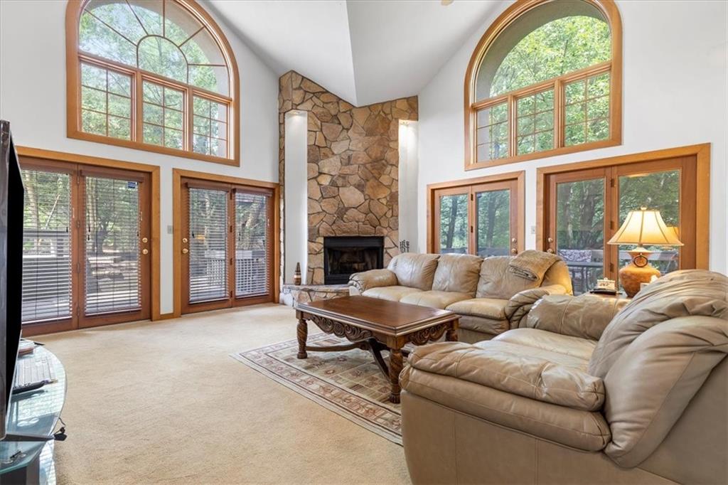 221 Timber Ridge Road Pittsburgh, PA 15238 - Photo 13 of 38 Gallery Image 13