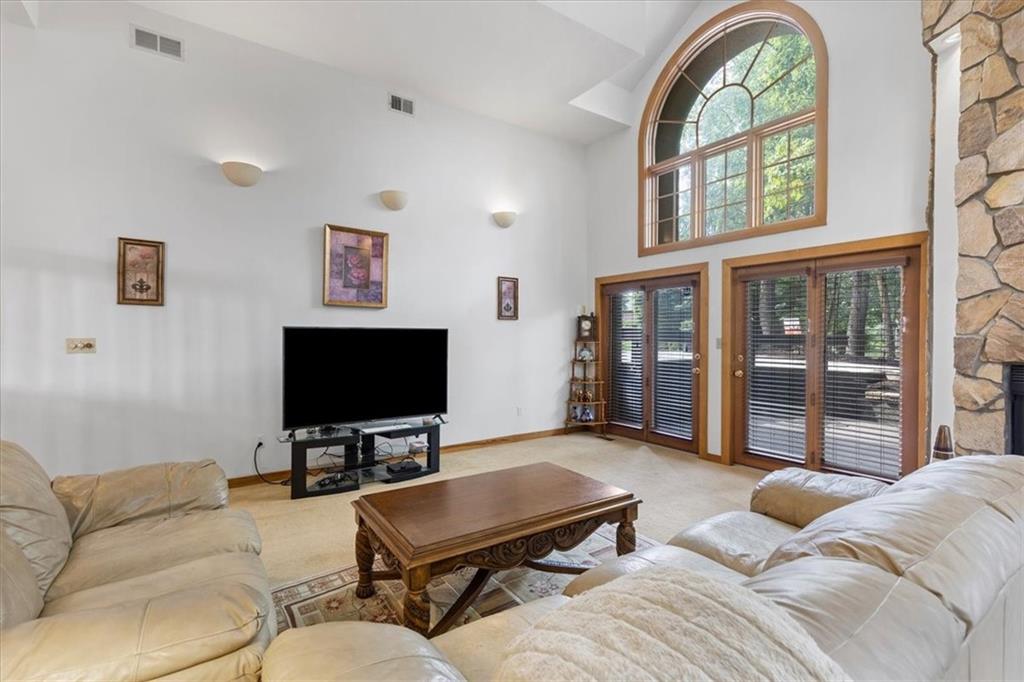 221 Timber Ridge Road Pittsburgh, PA 15238 - Photo 14 of 38 Gallery Image 14