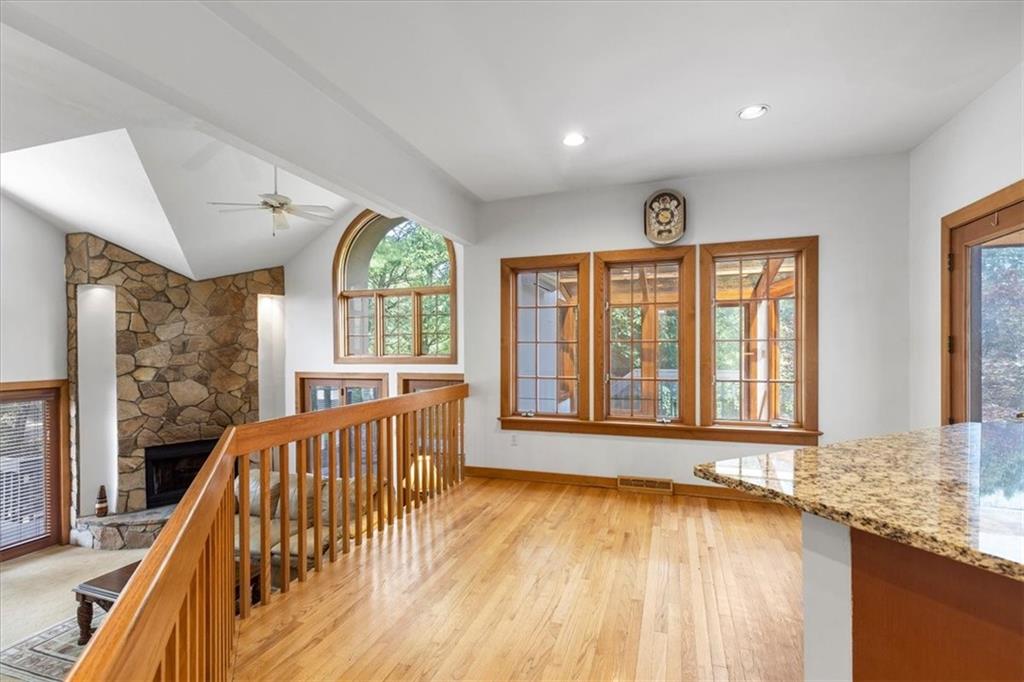 221 Timber Ridge Road Pittsburgh, PA 15238 - Photo 9 of 38 Gallery Image 9