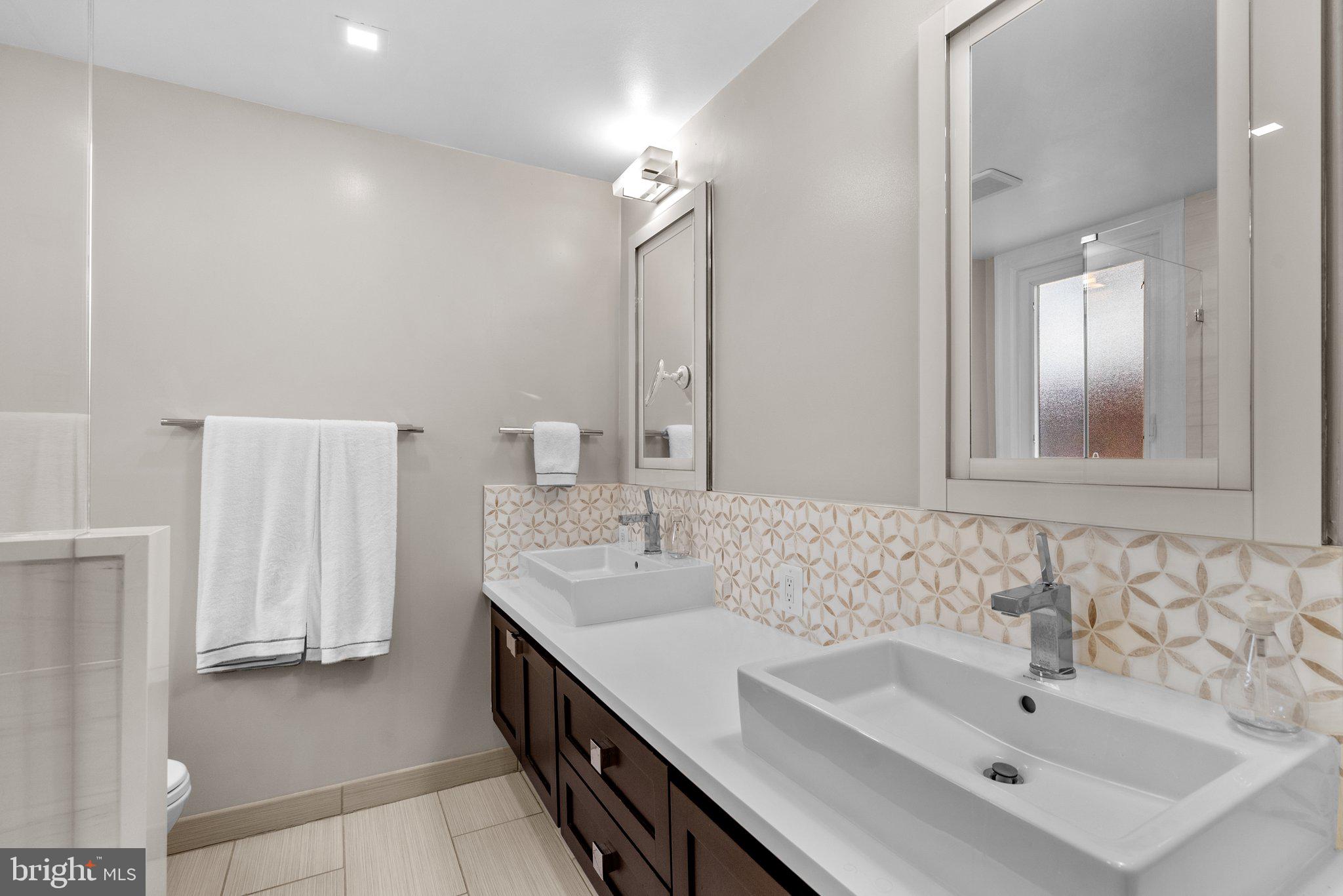 2815 39th Street Northwest Washington, DC 20007 - Photo 27 of 64