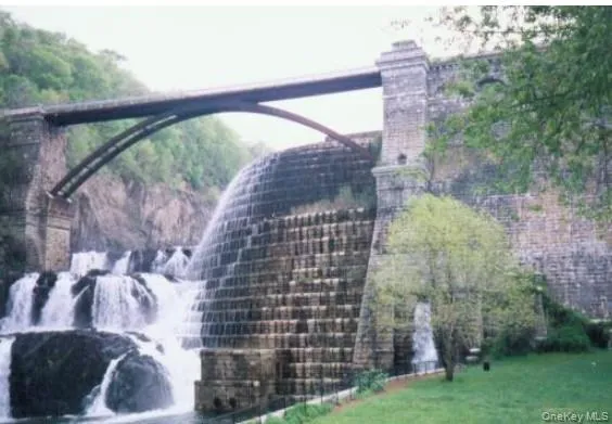 $4,800 | 2003 Half Moon Bay Drive, Croton-on-Hudson, NY 10520