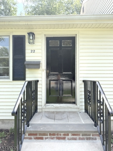 22 Springbrook Road Livingston, NJ 07039 - Photo 2 of 39