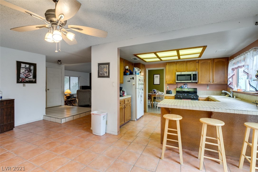 1828 Nuevo Road Henderson, NV 89014 - Photo 13 of 28 Gallery Image 13