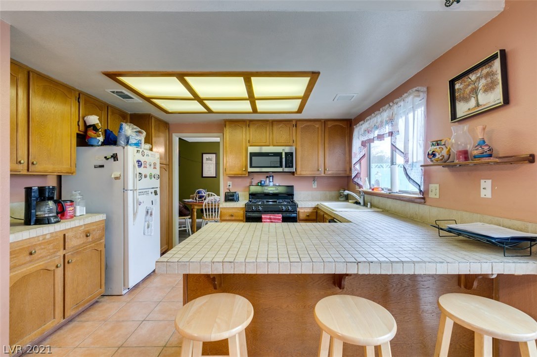 1828 Nuevo Road Henderson, NV 89014 - Photo 14 of 28 Gallery Image 14
