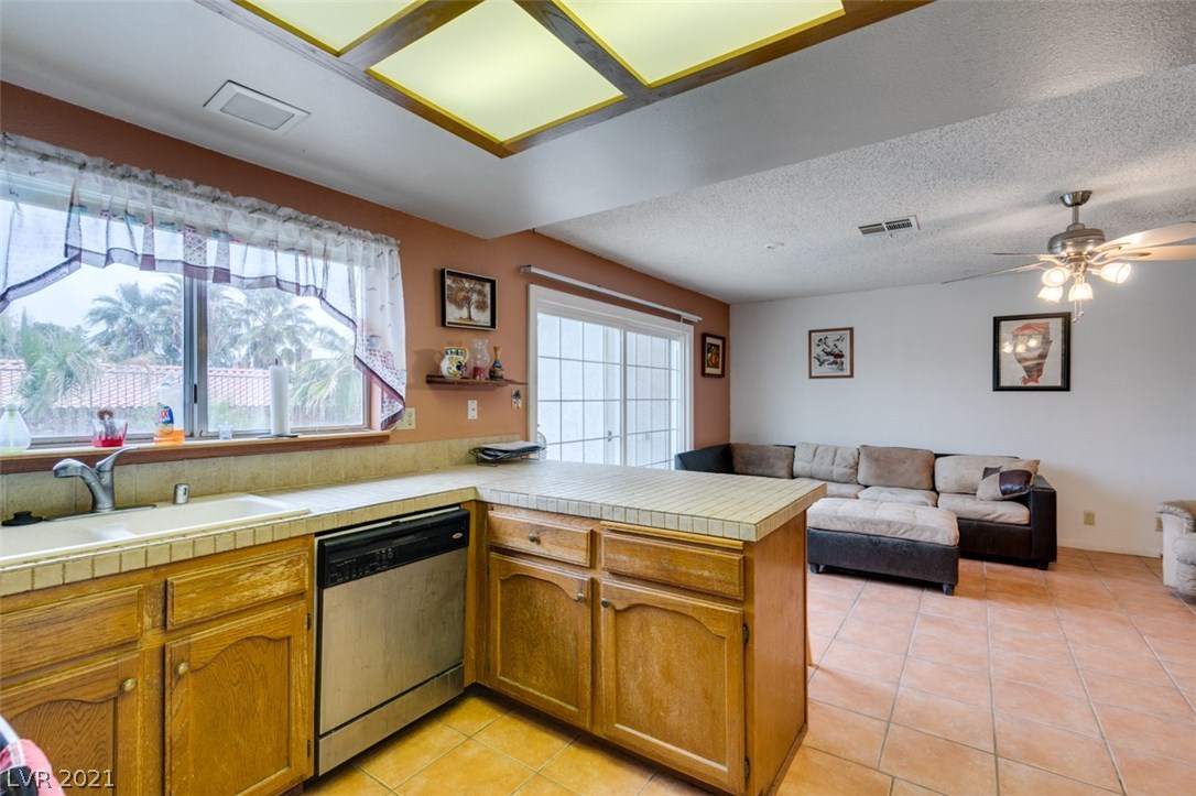 1828 Nuevo Road Henderson, NV 89014 - Photo 16 of 28 Gallery Image 16