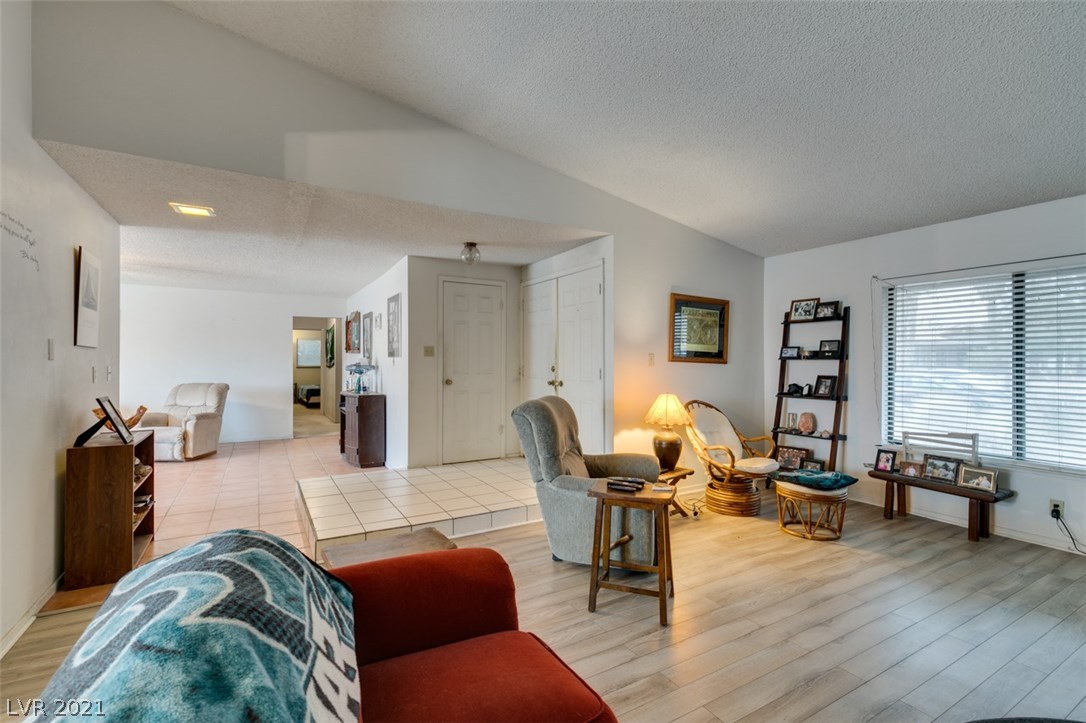 1828 Nuevo Road Henderson, NV 89014 - Photo 6 of 28 Gallery Image 6