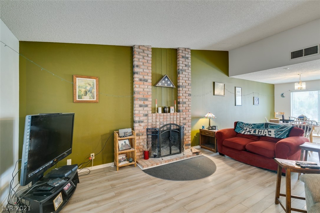 1828 Nuevo Road Henderson, NV 89014 - Photo 7 of 28 Gallery Image 7