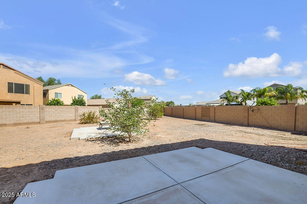 28414 Cinnabar Road San Tan Valley, AZ 85143 - Photo 26 of 32 a view of a outdoor space