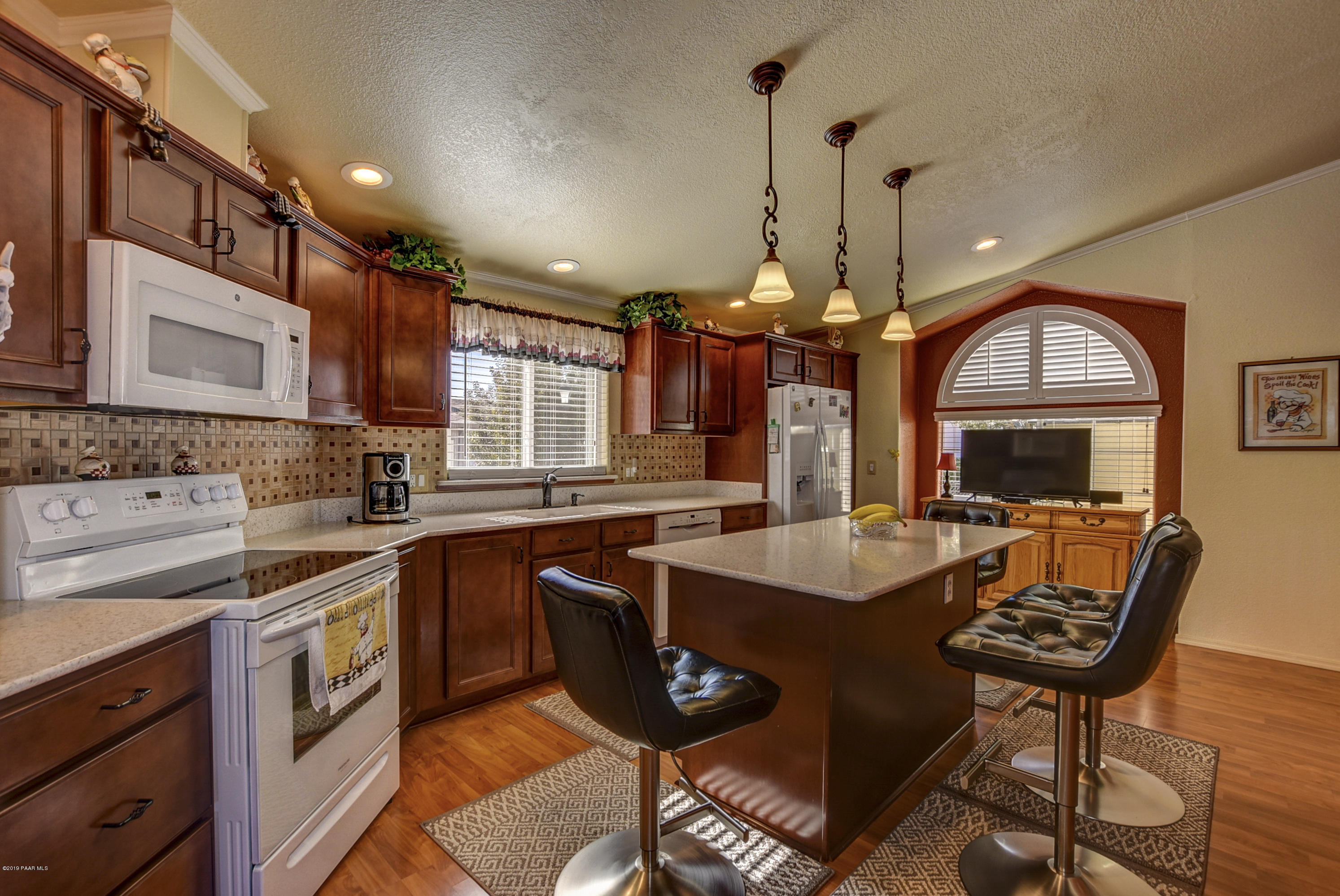 12155 East Obsidian Loop Road Prescott Valley, AZ 86327 - Photo 10 of 26 Kitchen 1