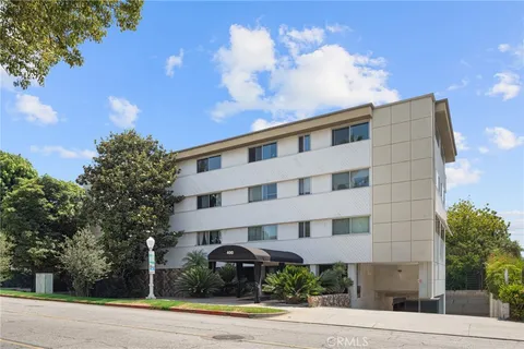 $799,000 | 400 South Los Robles Avenue, Unit 209, Pasadena, CA 91101