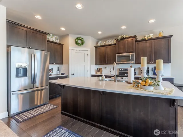 $758,000 | 1974 Legendary Lane Southeast, East Wenatchee, WA 98802