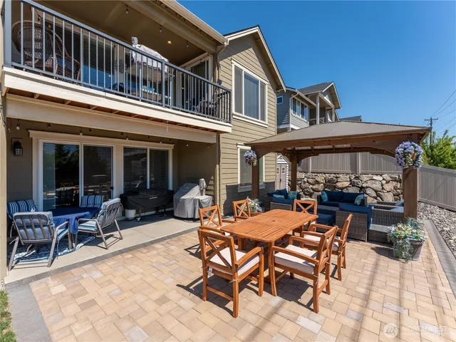 $758,000 | 1974 Legendary Lane Southeast, East Wenatchee, WA 98802