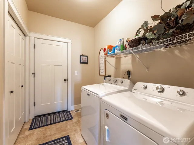 $758,000 | 1974 Legendary Lane Southeast, East Wenatchee, WA 98802