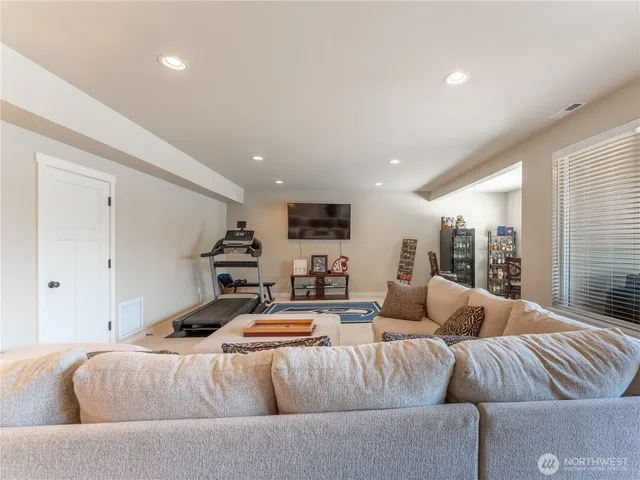 $758,000 | 1974 Legendary Lane Southeast, East Wenatchee, WA 98802