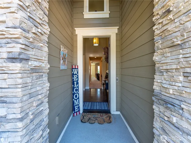 $758,000 | 1974 Legendary Lane Southeast, East Wenatchee, WA 98802