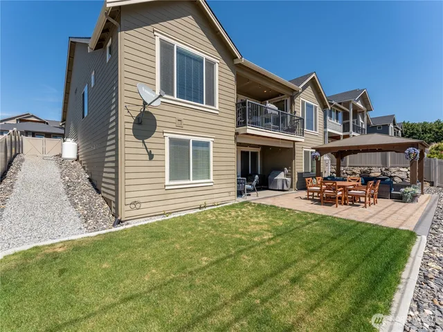 $758,000 | 1974 Legendary Lane Southeast, East Wenatchee, WA 98802