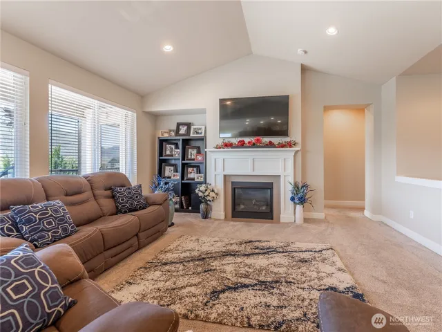 $758,000 | 1974 Legendary Lane Southeast, East Wenatchee, WA 98802