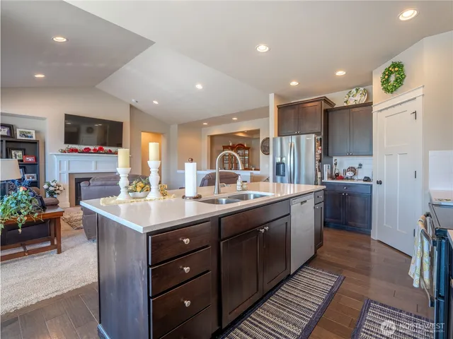 $758,000 | 1974 Legendary Lane Southeast, East Wenatchee, WA 98802