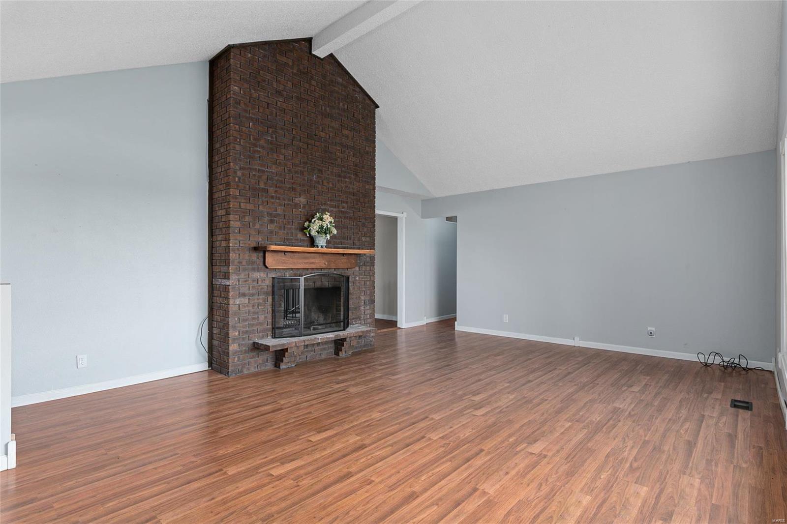 1516 Herman Road Staunton, IL 62088 - Photo 8 of 43