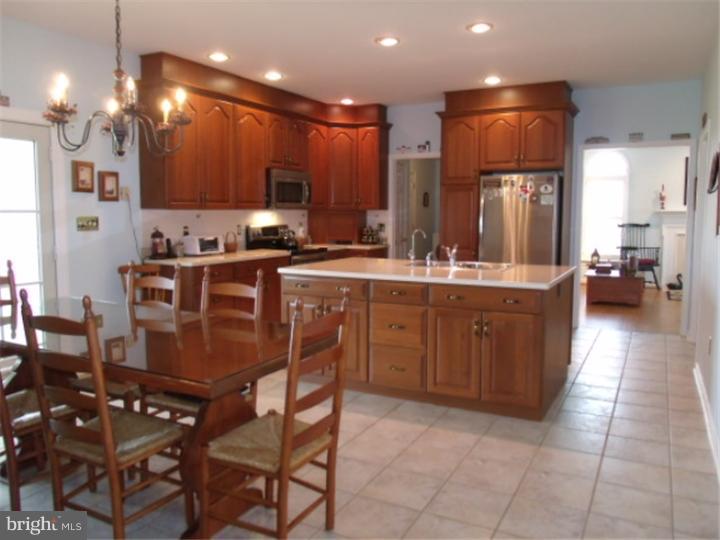 210 High Point Road Cochranville, PA 19330 - Photo 7 of 20 Kitchen
