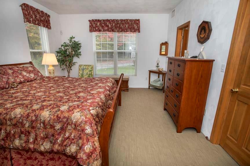 2402 South Ridge Lane Hidden Valley, PA 15502 - Photo 14 of 41 Gallery Image 14