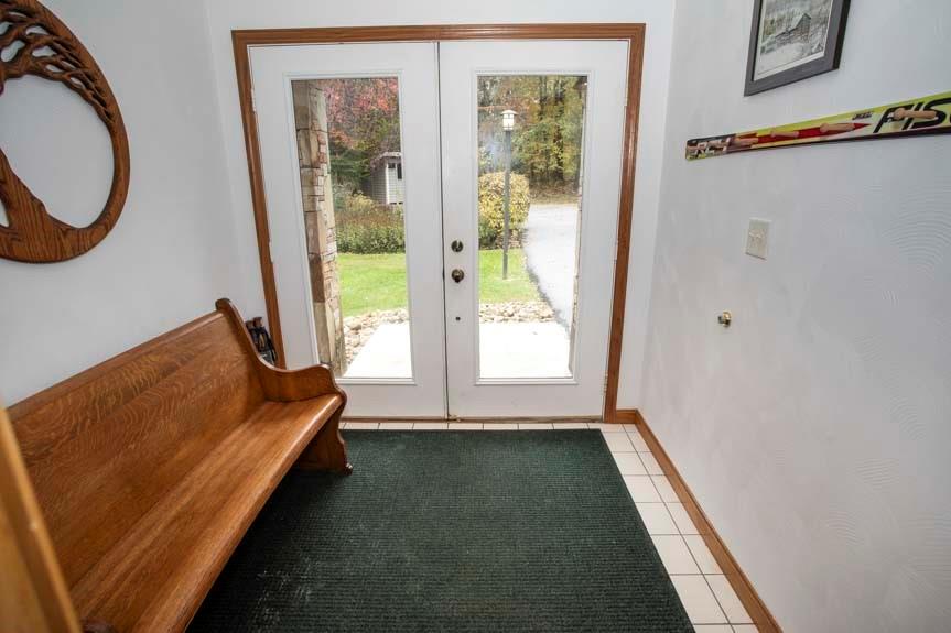2402 South Ridge Lane Hidden Valley, PA 15502 - Photo 3 of 41 Gallery Image 3