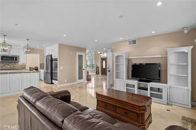 $800,000 | 7243 Kittyhawk Street, Fontana, CA 92336