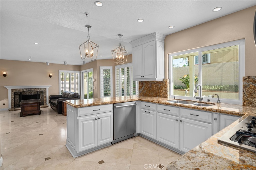 7243 Kittyhawk Street Fontana, CA 92336 - Photo 16 of 49