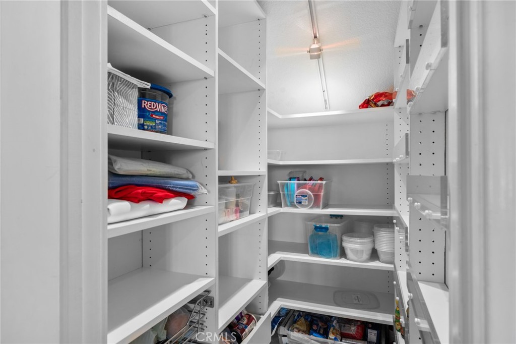 7243 Kittyhawk Street Fontana, CA 92336 - Photo 17 of 49