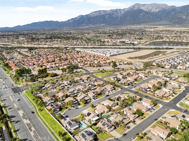 $800,000 | 7243 Kittyhawk Street, Fontana, CA 92336