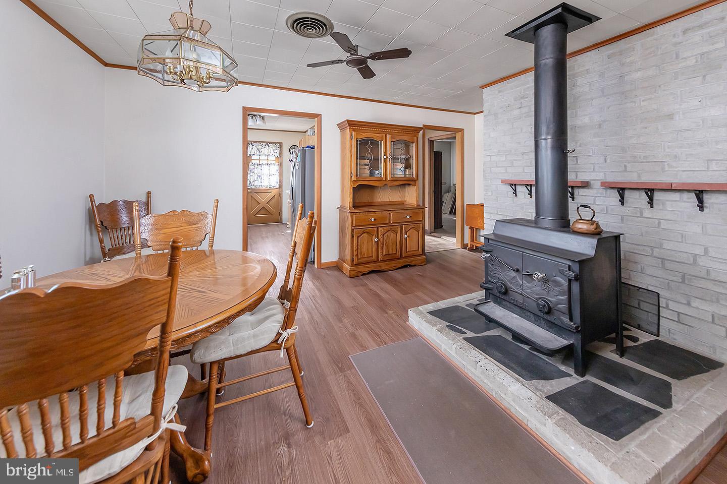 10 Laurel Road Pennsville, NJ 08070 - Photo 3 of 18 Gallery Image 3