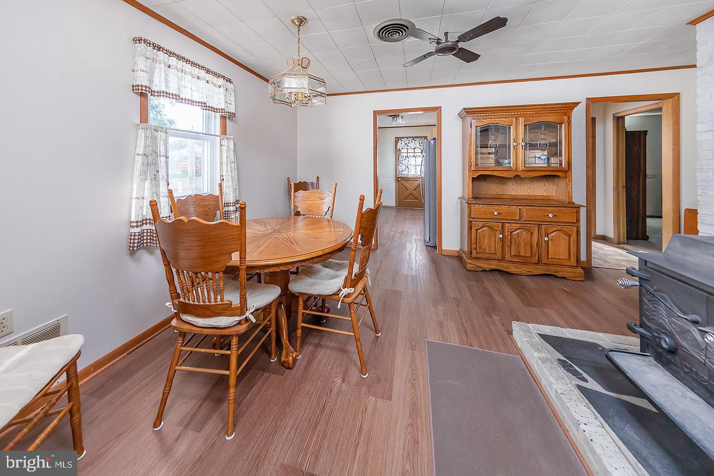 10 Laurel Road Pennsville, NJ 08070 - Photo 5 of 18 Gallery Image 5
