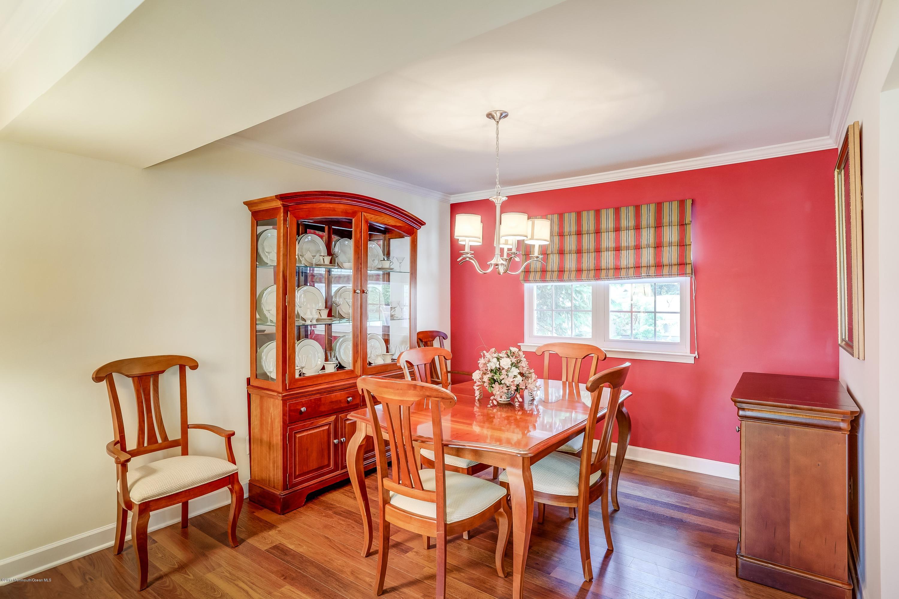 6 Garden Way Howell, NJ 07731 - Photo 7 of 32 007_Dining