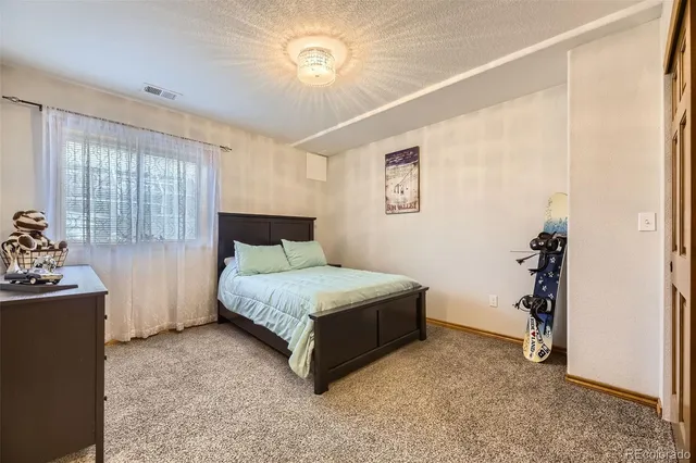 $984,500 | 6588 South Oak Circle, Littleton, CO 80127