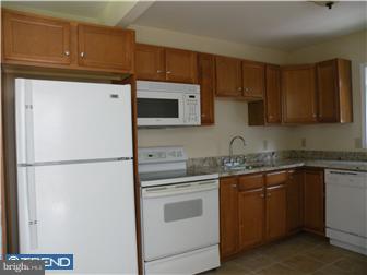 45 Grapevine Road Levittown, PA 19057 - Photo 2 of 9 Kitchen