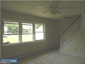 45 Grapevine Road Levittown, PA 19057 - Photo 4 of 9 Living Room