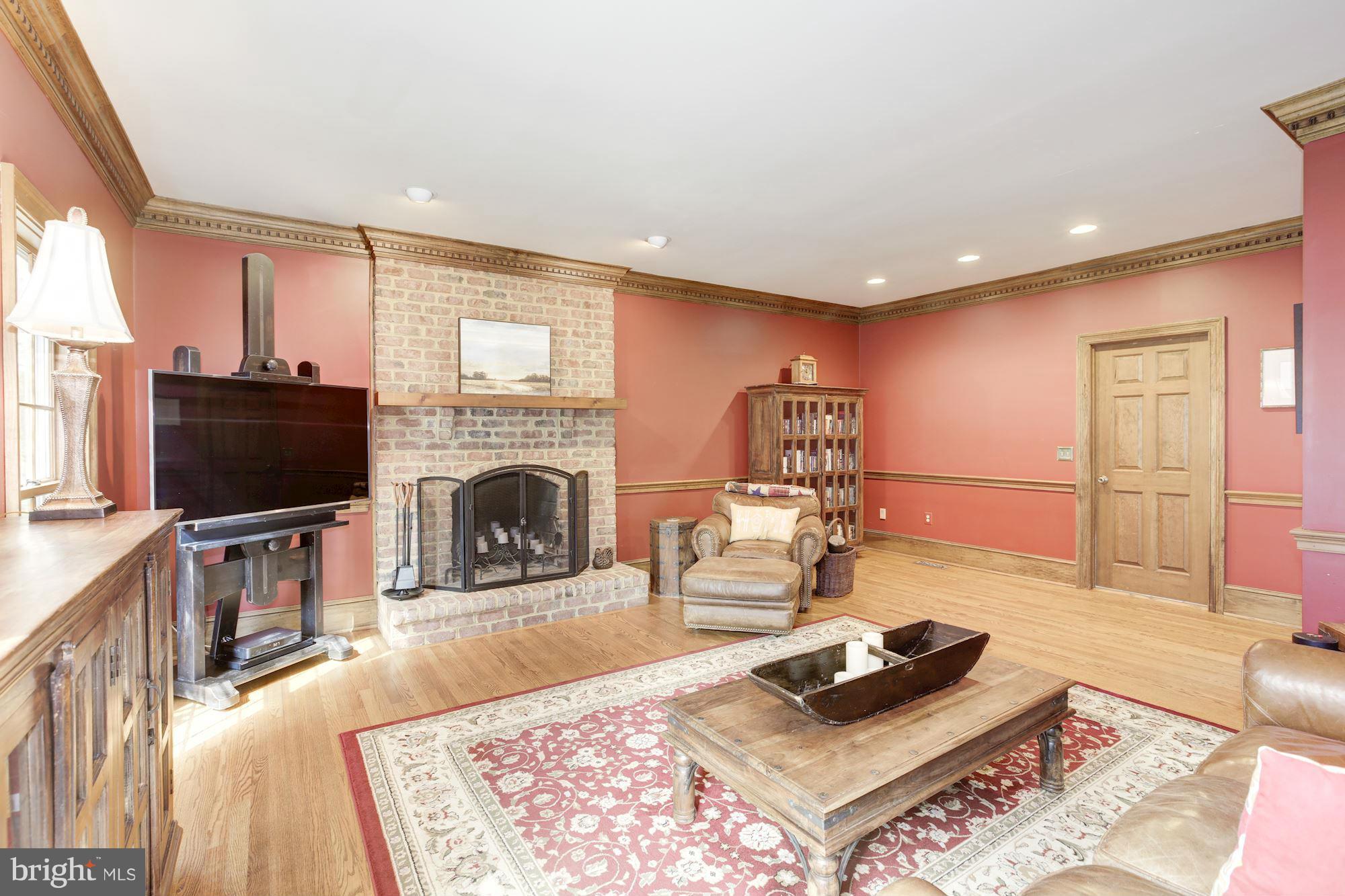8819 Gateshead Road Alexandria, VA 22309 - Photo 11 of 30 Family Room