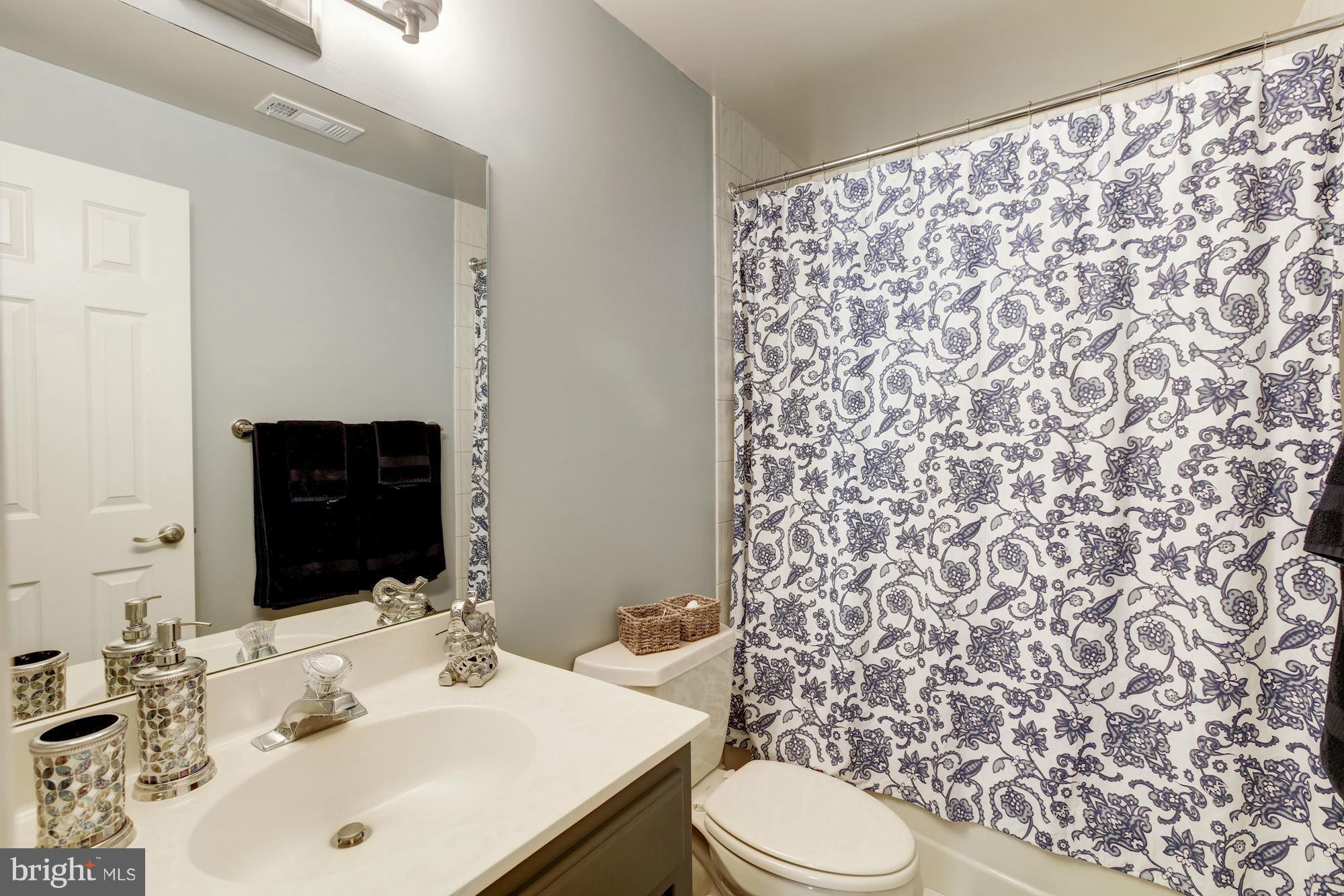 8819 Gateshead Road Alexandria, VA 22309 - Photo 28 of 30 Bath
