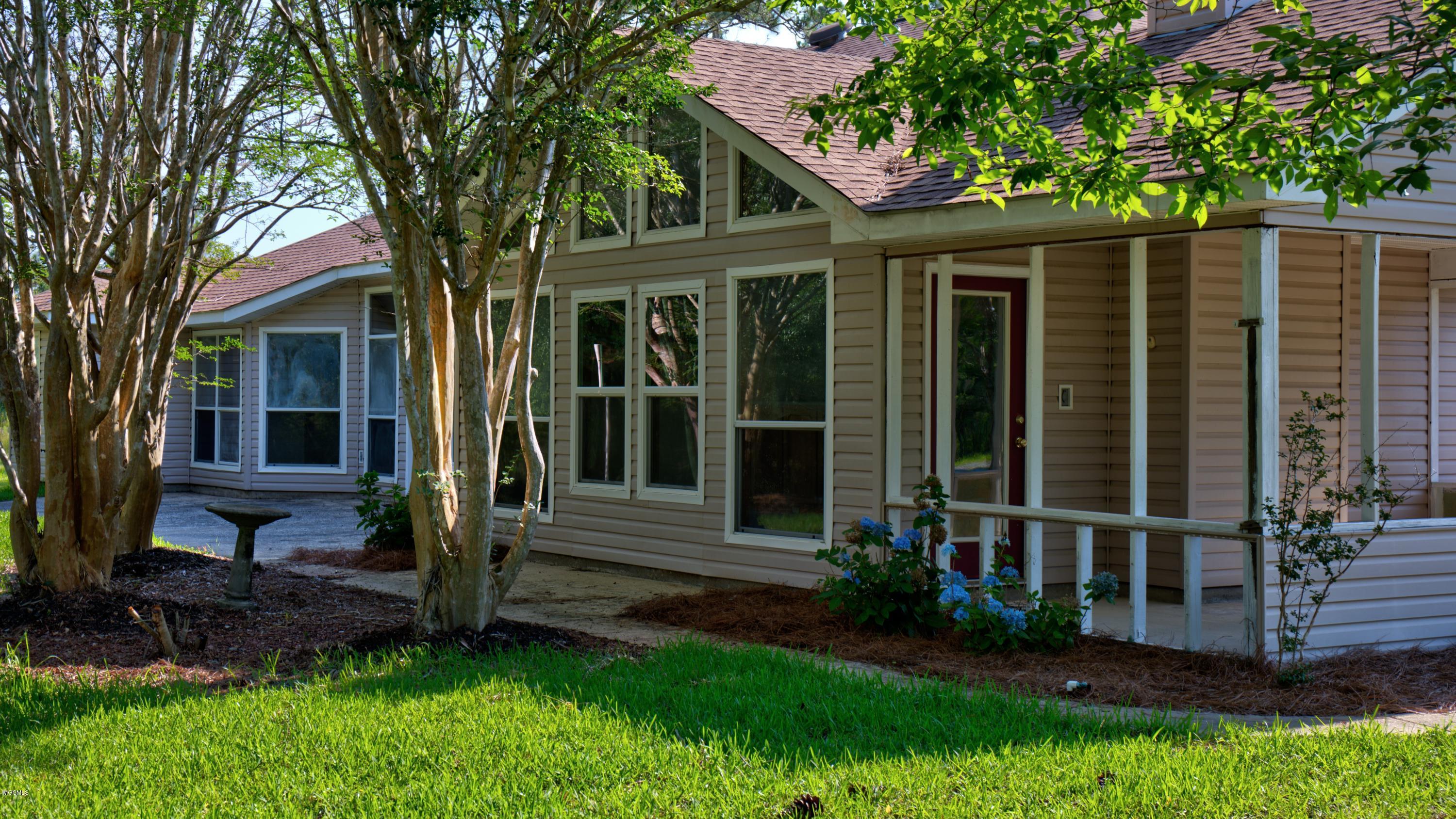 17401 Rayford Shumock Road Moss Point, MS 39562 - Photo 5 of 31 5
