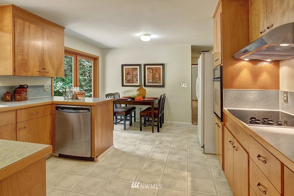 4321 200th Street Southeast Bothell, WA 98012 - Photo 9 of 20