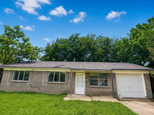 $1,745 | 1021 Irene Drive, Mesquite, TX 75149