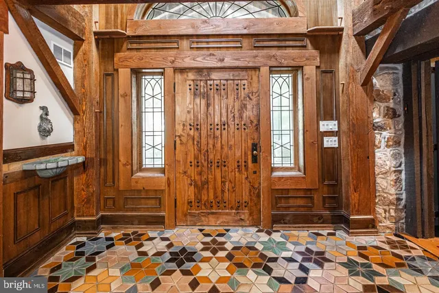 a front view of house with yard