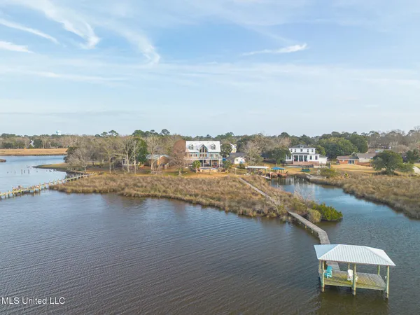 $624,900 | 957 North Shore Drive, Biloxi, MS 39532