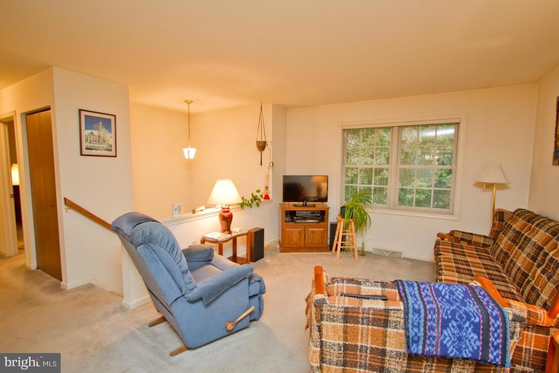 84 Brookfield Road Lititz, PA 17543 - Photo 5 of 29