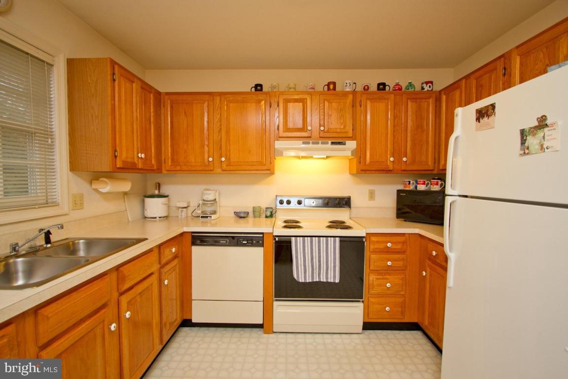 84 Brookfield Road Lititz, PA 17543 - Photo 6 of 29