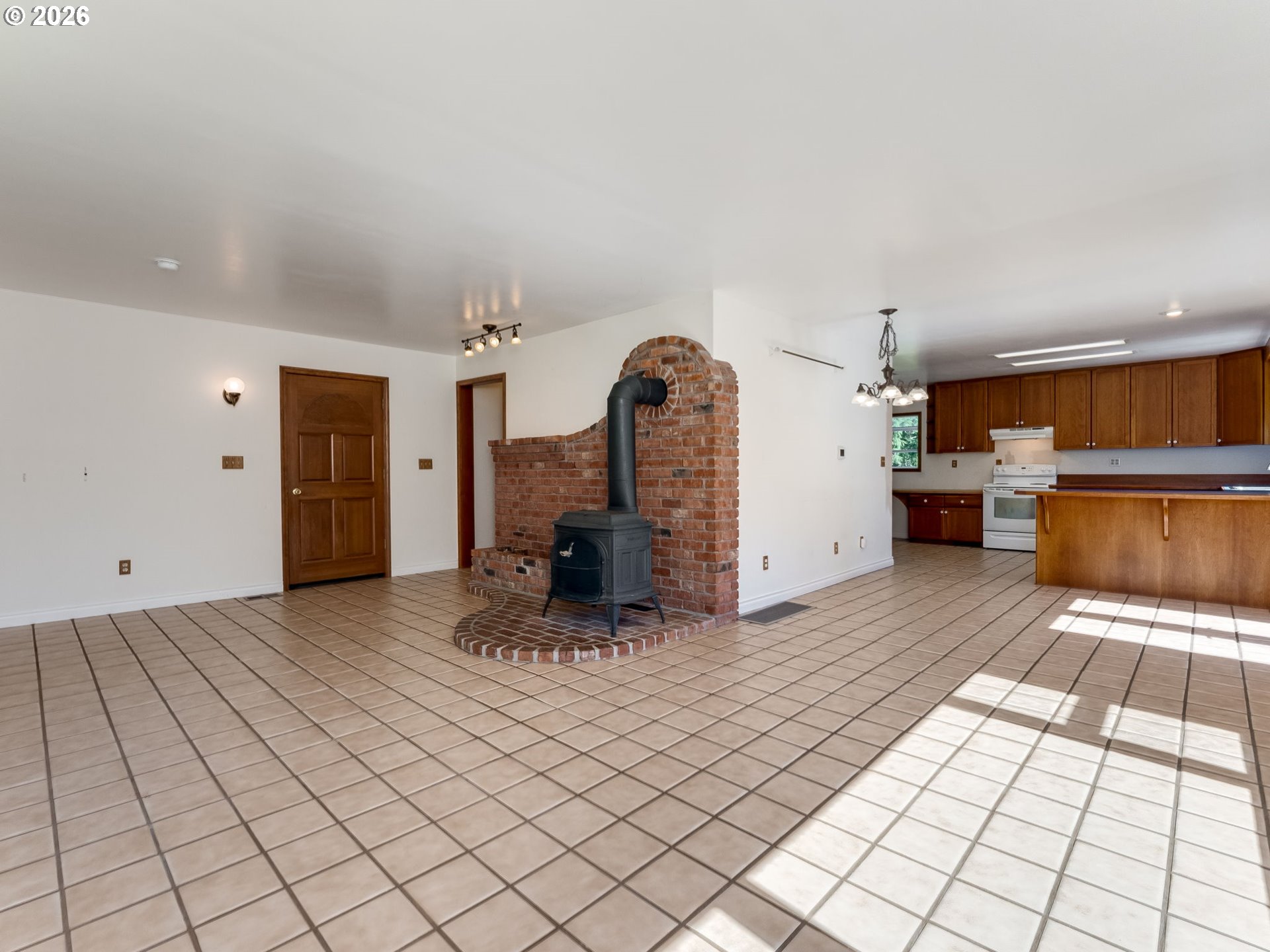 19037 Northwest Meadowlake Road Yamhill, OR 97148 - Photo 6 of 48 Great Room