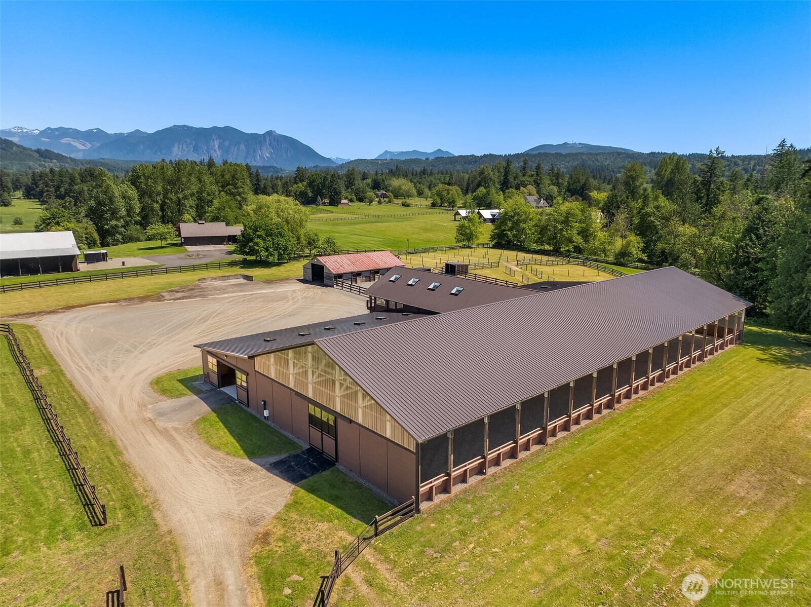 31405 Redmond-Fall City Road Southeast Fall City, WA 98024 - Photo 23 of 32 a view of a house with pool and a yard