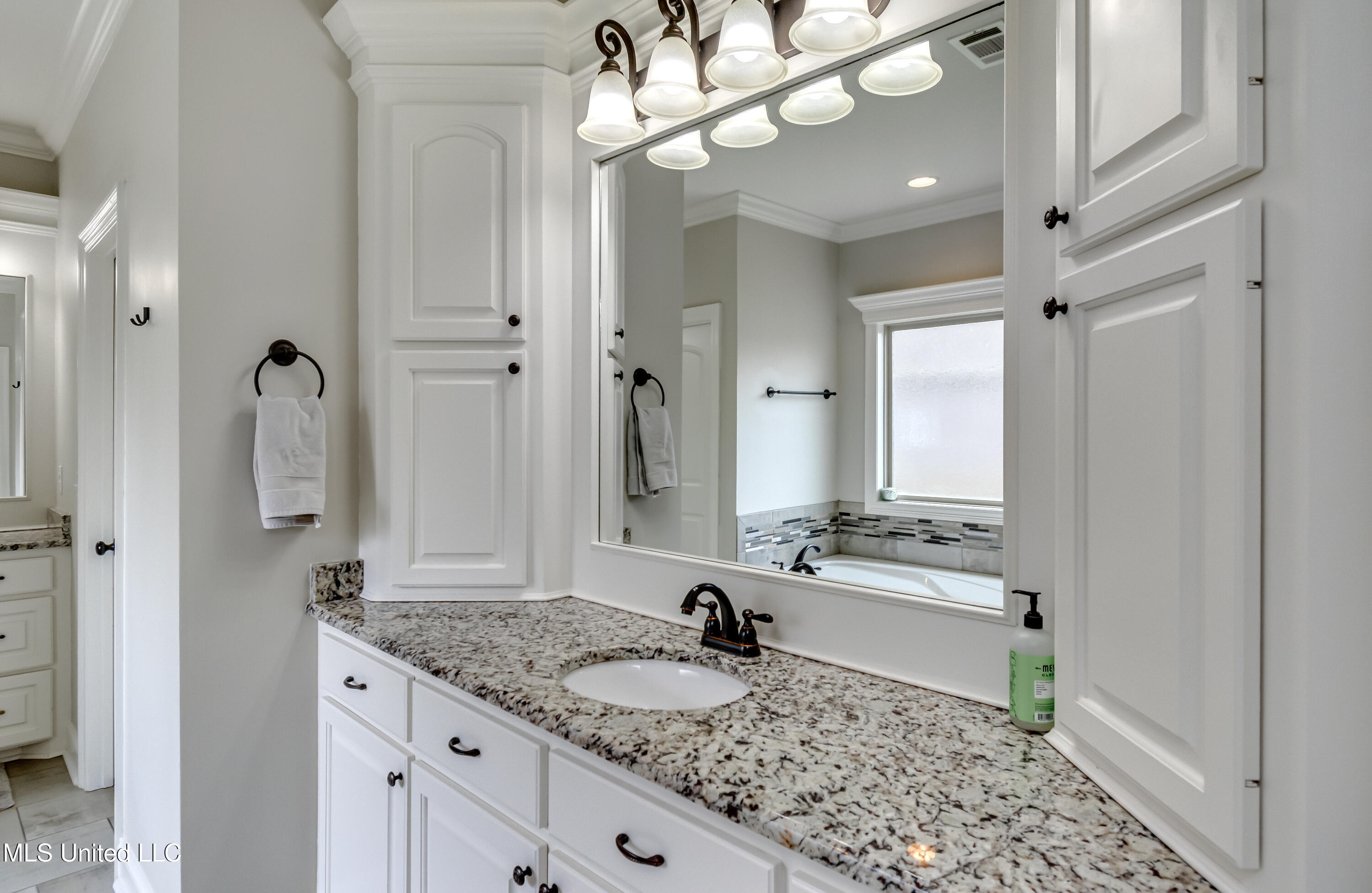 205 East Toulon Street Brandon, MS 39042 - Photo 35 of 51 205 E Toulon St-68