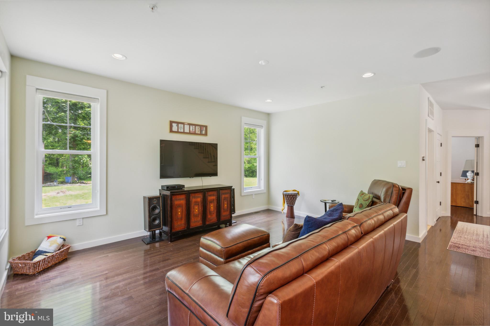 803 Norwood Road Silver Spring, MD 20905 - Photo 20 of 56 Family room