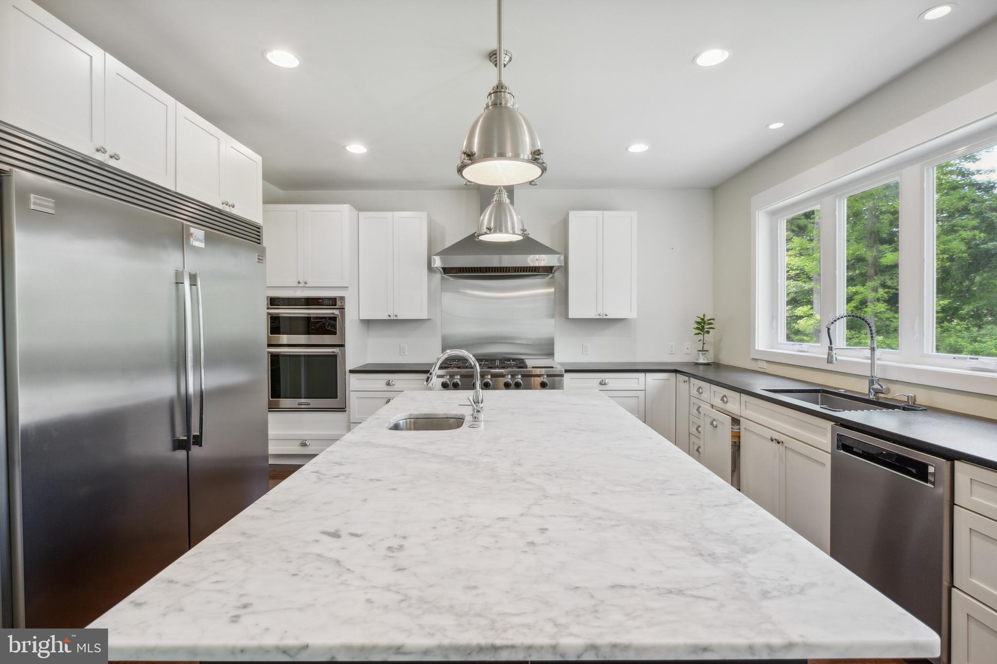 803 Norwood Road Silver Spring, MD 20905 - Photo 3 of 56 Professional chef's kitchen awaits